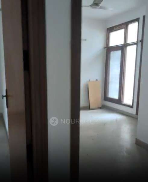 2 BHK Flat In Ganesh Apartment for Rent  In Freedom Fighters Enclave