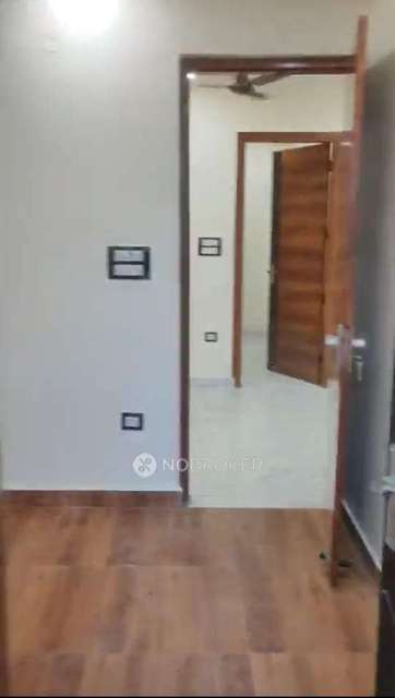 2 BHK Flat For Sale  In Mohan Garden