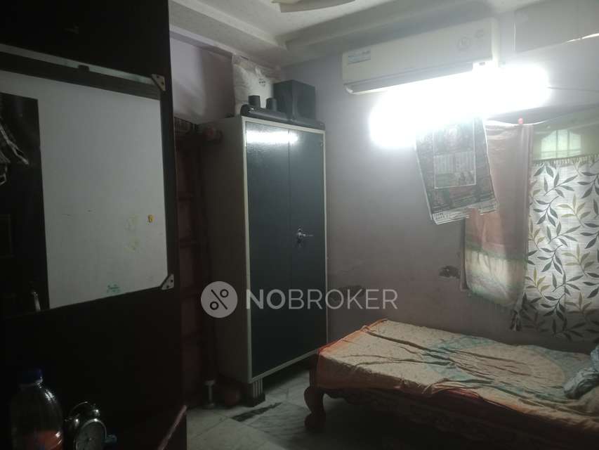 2 BHK Flat In Sri Giri Niwas For Sale  In Borabanda