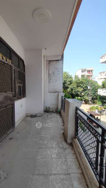 3 BHK Flat In Vrindavan Garden Ghaziabad For Sale  In Raj Bagh