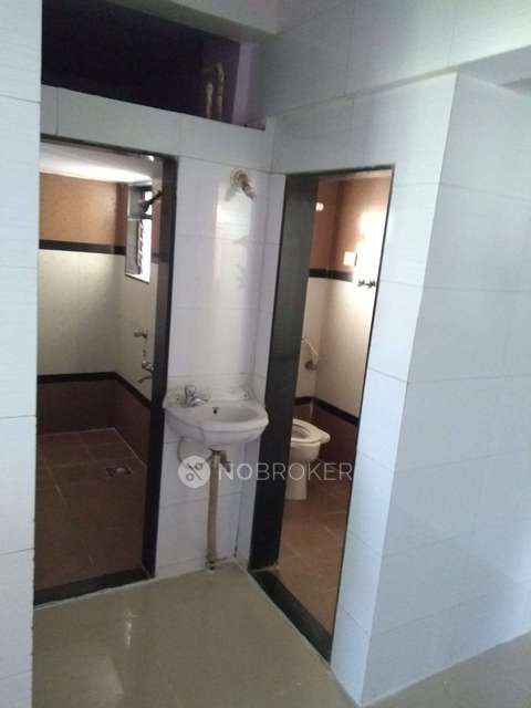 2 BHK Flat In Suryamukhi Co Op Society, Nehru Nagar ,kurla East For Sale  In Nehru Nagar, Kurla