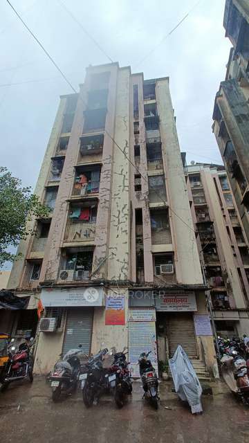 1 RK Flat In Om Sai Sraddha Chs For Sale  In Mulund West