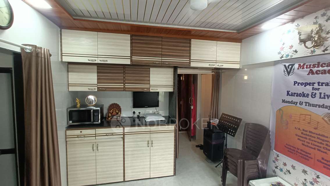 1 RK Flat In Om Sai Sraddha Chs For Sale  In Mulund West