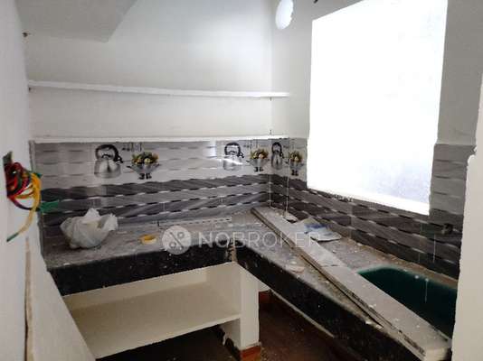 2 BHK Flat In Golden Heights For Sale  In Toli Chowki