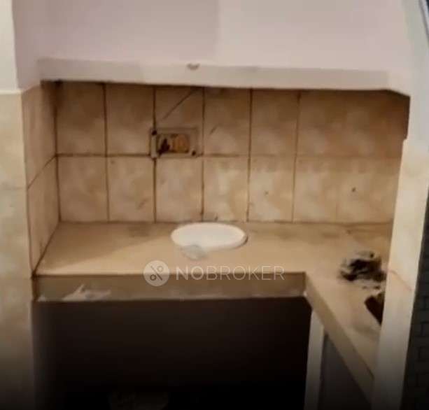 2 BHK Flat For Sale  In Batla House Chowk