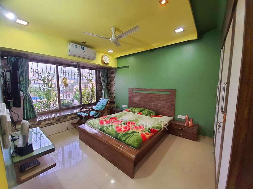 2 BHK Flat In Silver Leaf  For Sale  In Kandivali East