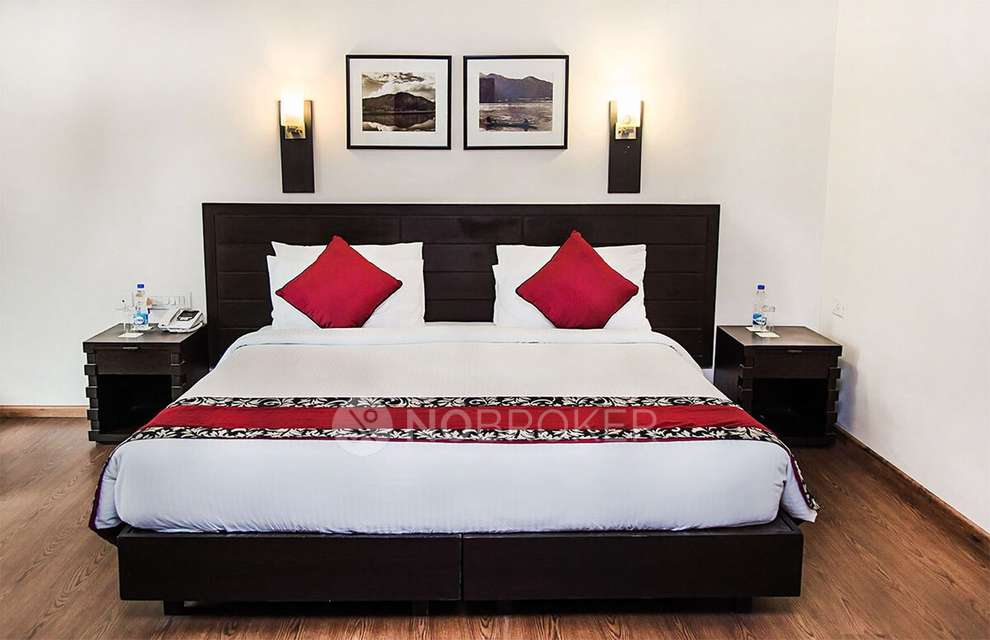 PG for Girls in New Friends Colony