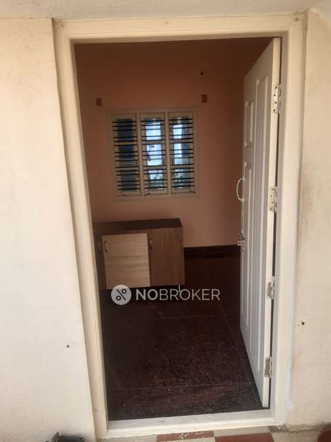 1 RK Flat In Standalone Building  for Rent  In Basaweshwara Nagar
