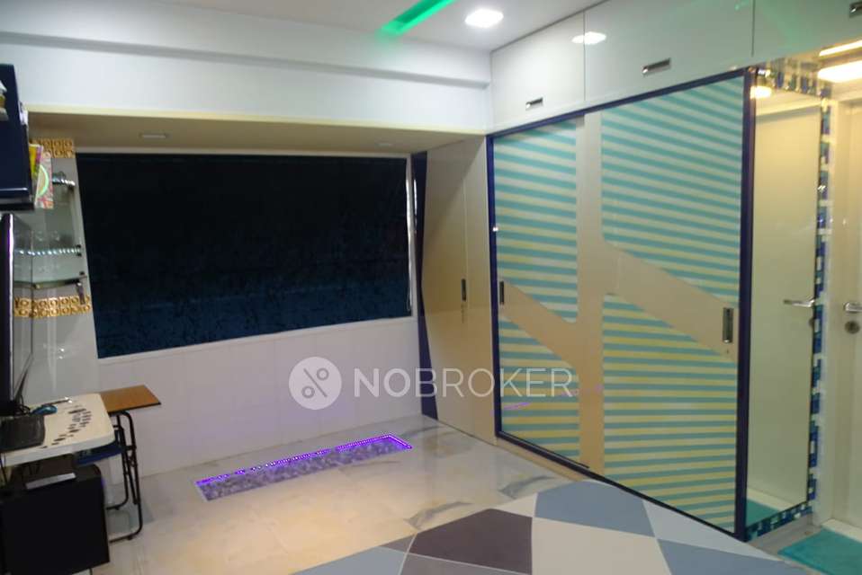 2 BHK Flat In Shri Vikas Coop For Sale  In Vile Parle