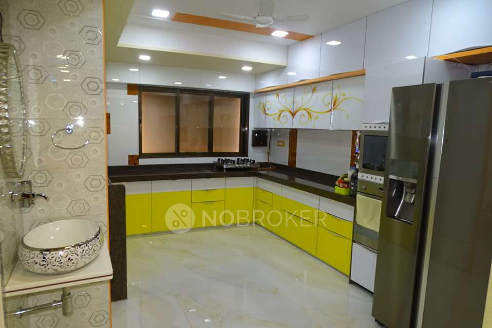 2 BHK Flat In Shri Vikas Coop For Sale  In Vile Parle