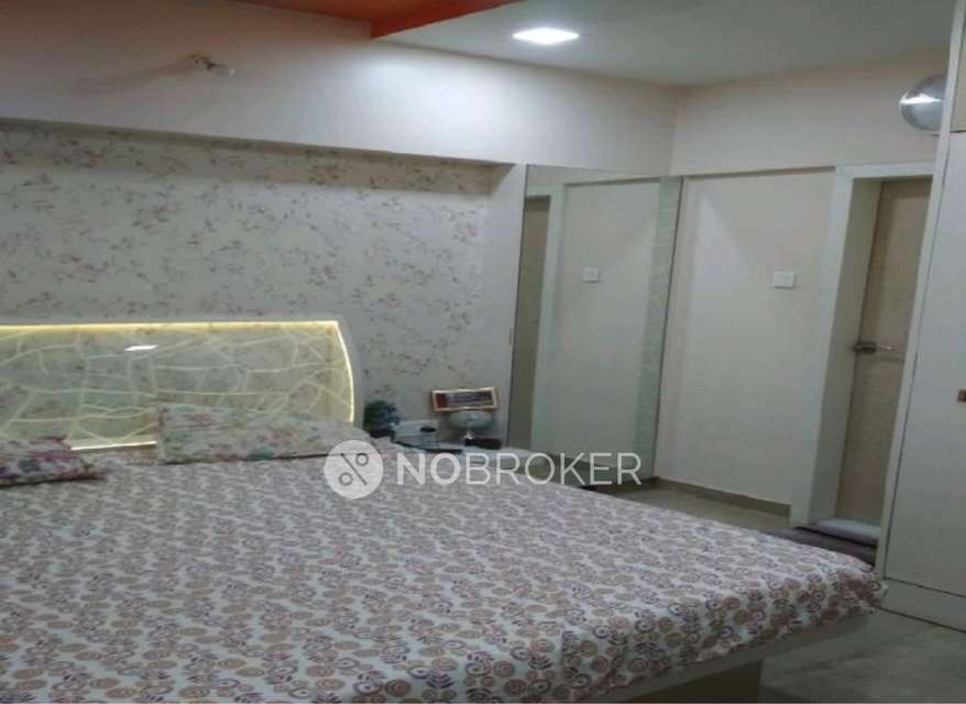 2 BHK Flat In Kulswamini Chs  For Sale  In Vile Parle East