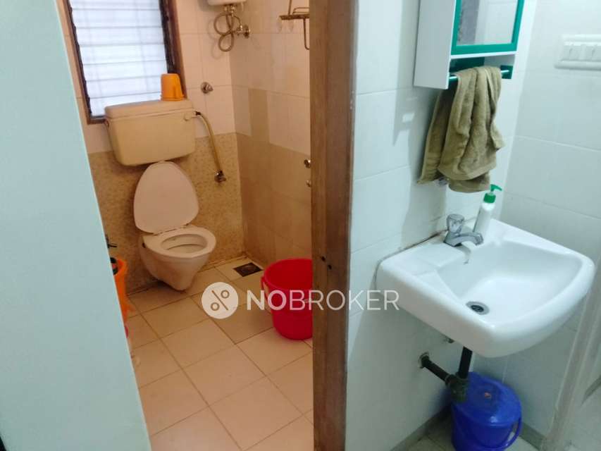 2 BHK Flat In Patel Society For Sale  In Ghatkopar East