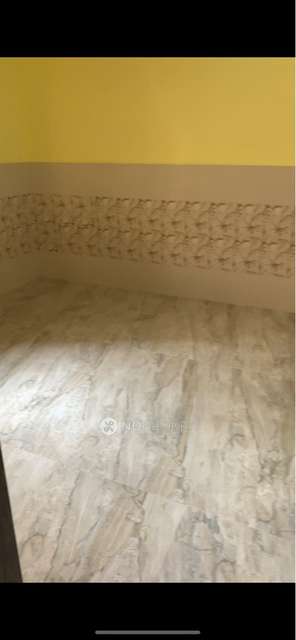 2 BHK Flat In Al Medina Building Almas Colony for Rent  In Almas Colony