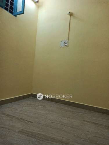 1 BHK Flat In Standalone Building  for Lease  In Indira Nagar