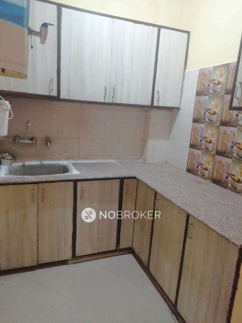 2 BHK Flat In Standalone Building  For Sale  In Naya Ganj