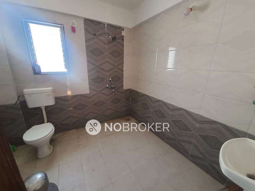 2 BHK Flat In Emerald Green For Sale  In Hadapsar