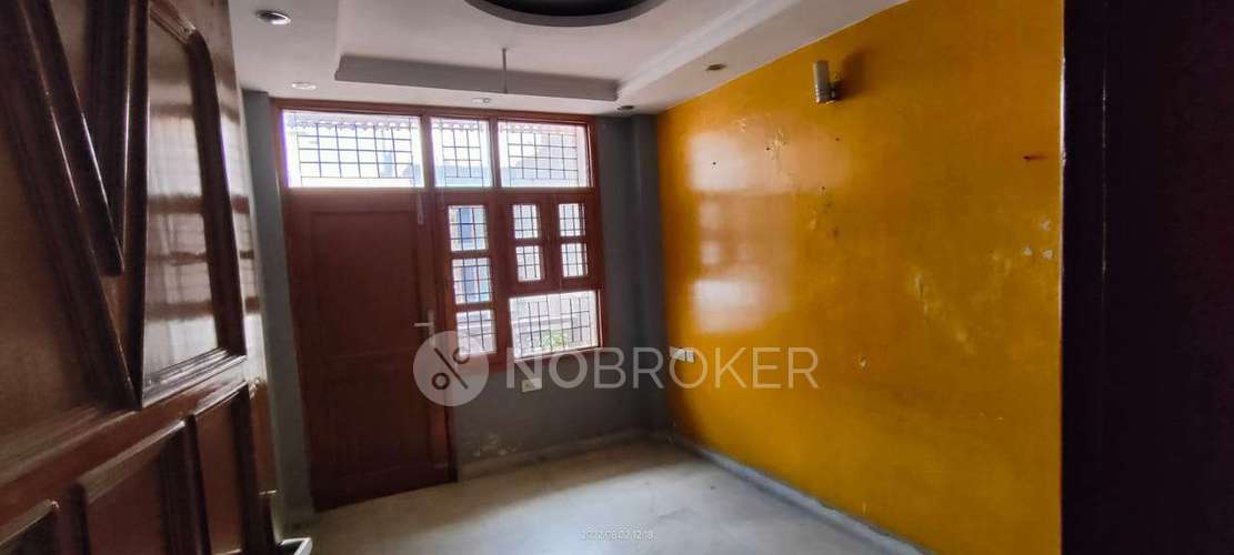 standalone building Pitampura Rent WITHOUT BROKERAGE Unfurnished 3