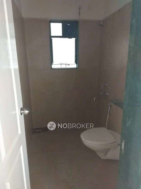 2 BHK Flat In Umang Premiere Building B2 For Sale  In Wagholi