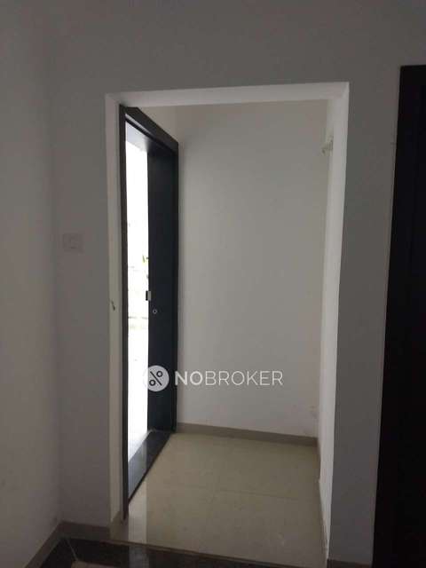 2 BHK Flat In Umang Premiere Building B2 For Sale  In Wagholi