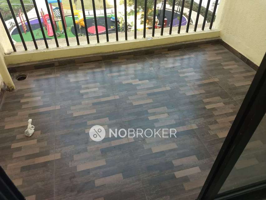 2 BHK Flat In Umang Premiere Building B2 For Sale  In Wagholi