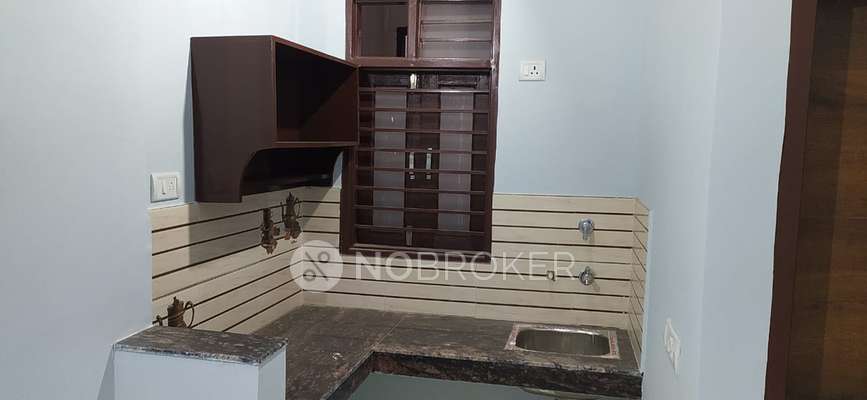 1 RK House for Rent  In Sector 4
