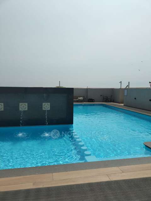 2 BHK Flat In Platinum Life For Sale  In Anderi West