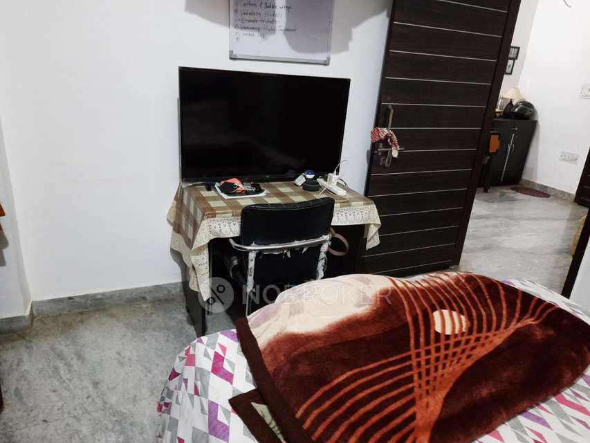1 BHK House for Rent  In Sector 46
