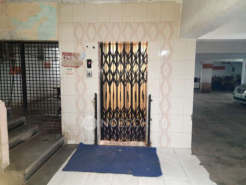 2 BHK Flat In Rk Complex Kachiguda For Sale  In Kachiguda
