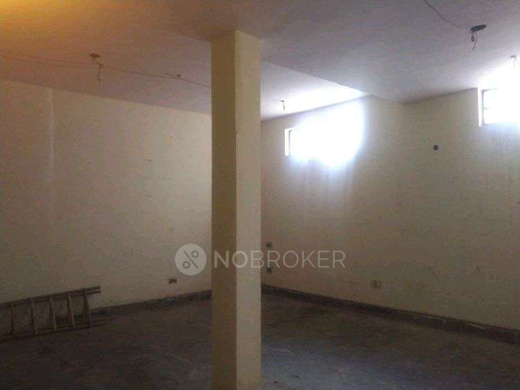 Godown/Warehouse in Ganesh Nagar, Delhi for Rent 