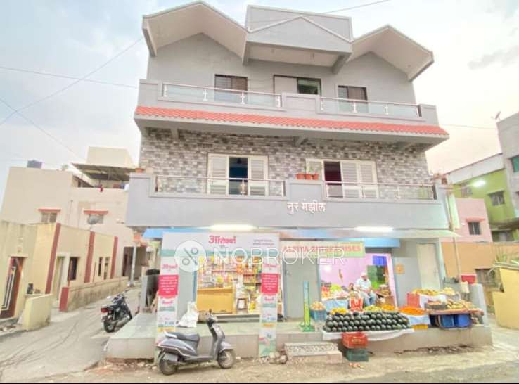 1 RK Flat In Noor Manzil Building  for Rent  In Thergaon