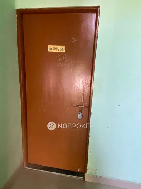 1 RK Flat In Noor Manzil Building  for Rent  In Thergaon