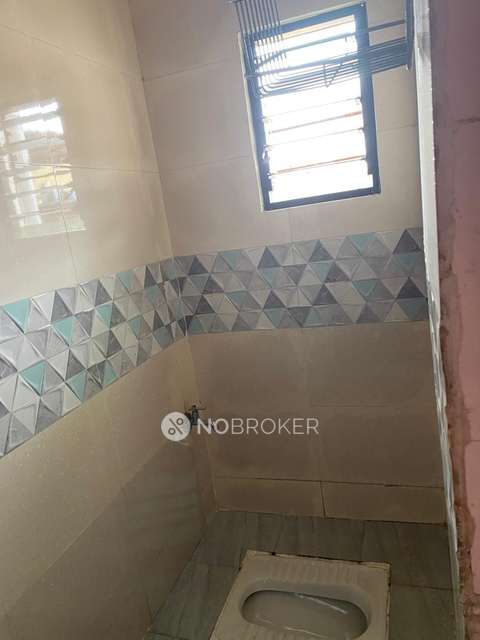 1 RK Flat In Noor Manzil Building  for Rent  In Thergaon