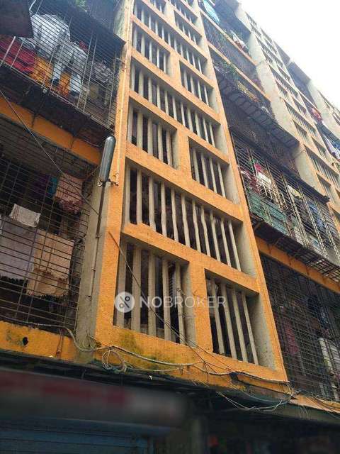 1 RK Flat In Khandwala Buliding For Sale  In Datta Mandir Road, Santacruz East