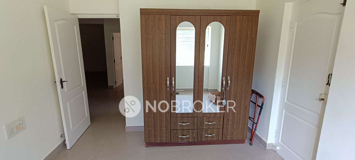 2 BHK Flat In Nbr Lakeview Apartments For Sale  In Electronic City