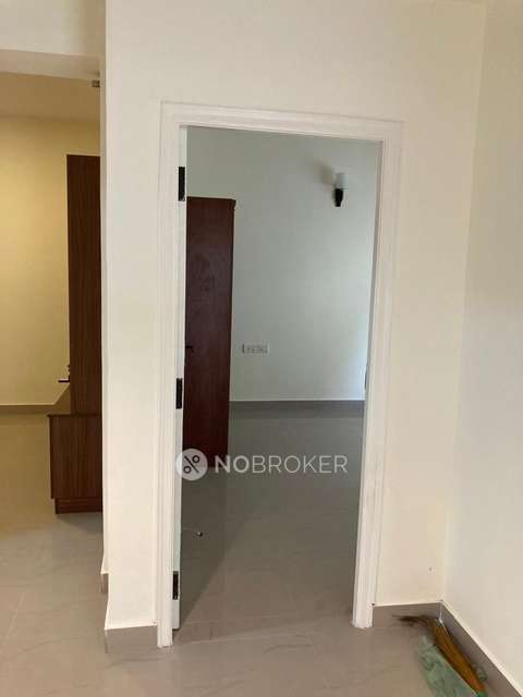 2 BHK Flat In Nbr Lakeview Apartments For Sale  In Electronic City