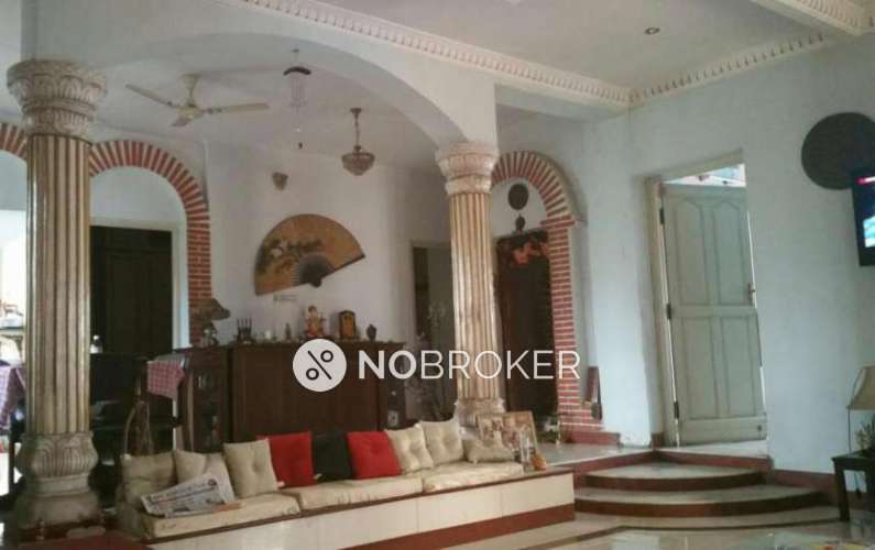 4+ BHK House For Sale  In C.m.national High School