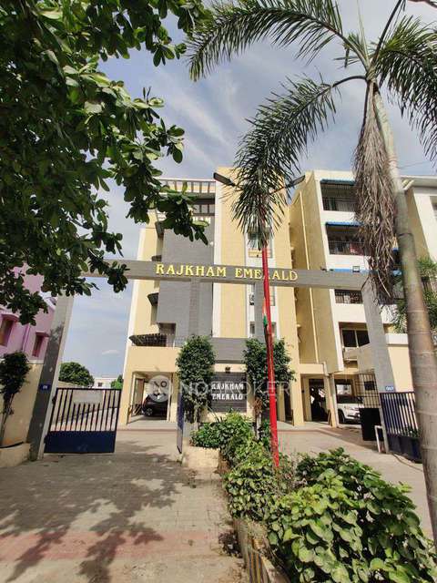 3 BHK Flat In Rajkham Emerald,  For Sale  In Gerugambakkam