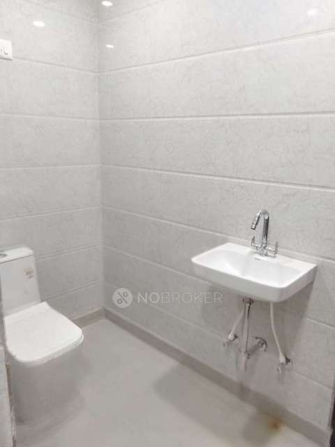 2 BHK Flat In Dda Flats  For Sale  In Paschim Vihar