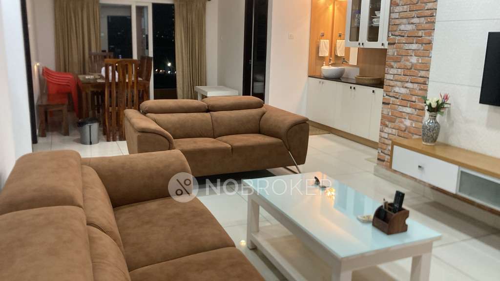 Single Room for Male In 3 BHK  In Cybercity Rainbow Vistas Rock Gardens In Hi Tech City