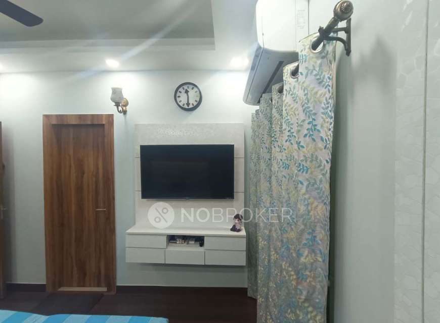 2 BHK Flat In Ajnara Le Garden, Sector 16 For Sale  In Sector 16