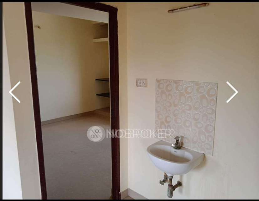 2 BHK Flat In Solai Thaksha Apartment For Sale  In Vandalur