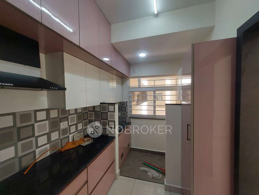 2 BHK Flat In Provident Park Square, Judicial Layout 2nd Phase for Rent  In Vakil Garden City