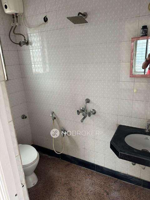 2 BHK Flat In Hema Park Tower Co-operative Housing Society For Sale  In Bhandup East