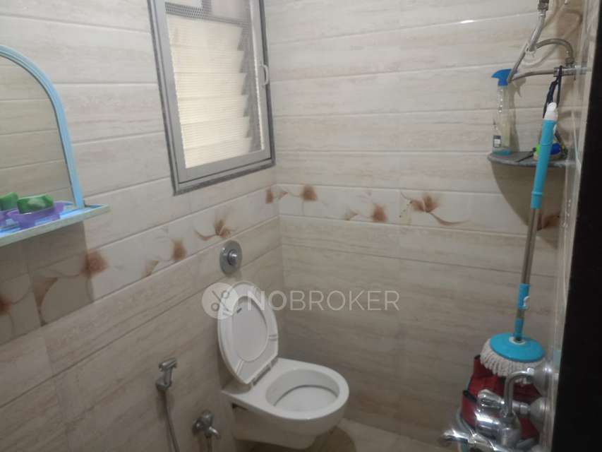 2 BHK Flat In Dgs Sheetal Dharmaraj , Malad West For Sale  In Malad West