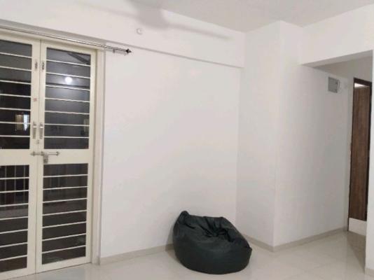 Single Room for Female In 2 BHK  In Abhimaan Vishwa In Chikhali