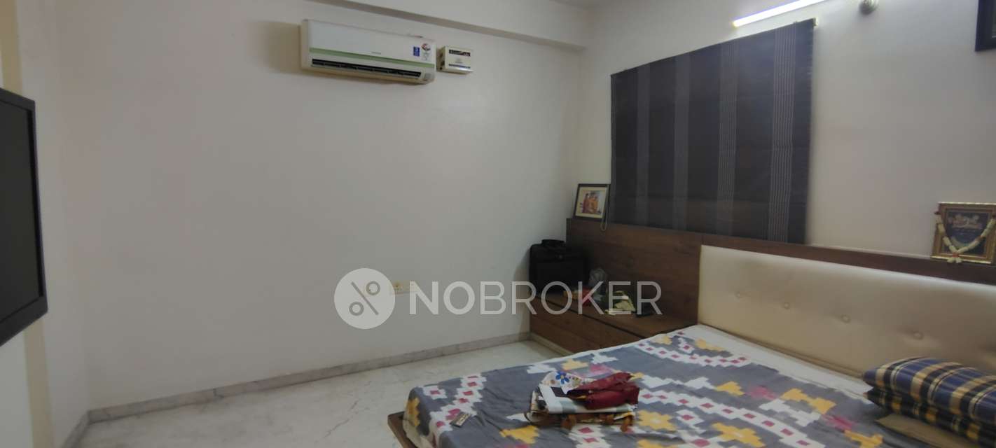3 BHK Flat In Vasavi  Grand Vista For Sale  In Trimulgherry