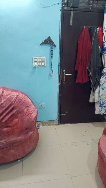 1 BHK Flat In Parlament Apartment  For Sale  In Madhu Vihar