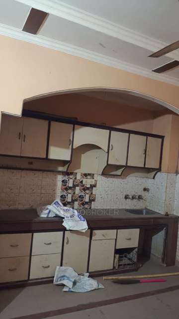1 BHK Flat In Parlament Apartment  For Sale  In Madhu Vihar