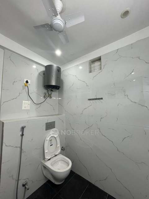 Commercial Property in Delta Iii, Greater Noida for Rent 