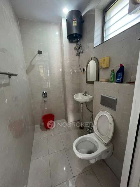 Commercial Property in Delta Iii, Greater Noida for Rent 